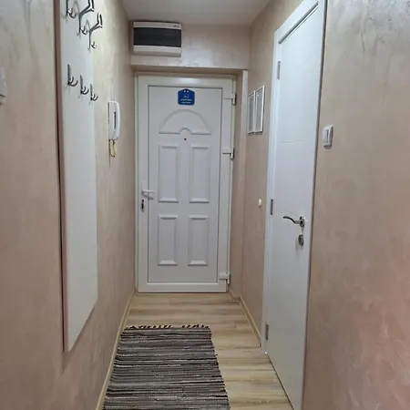 Lara * سوبوتيتْسا