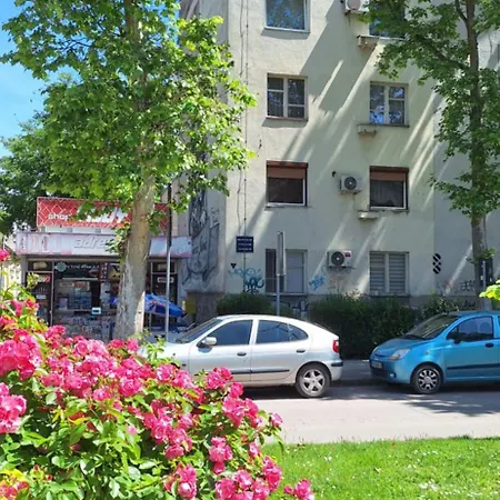 Apartament Lara *